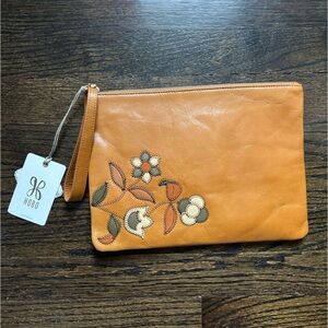 NWT Hobo Brand Clutch, vintage leather hide, great condition!